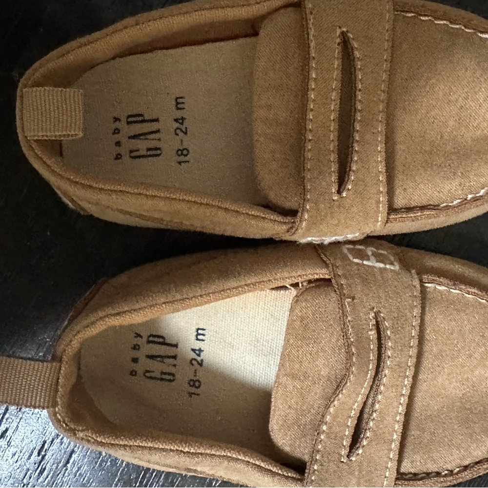 GAP Tan Moccasins Classic Suede Shoes